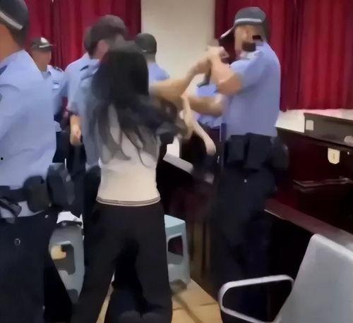 安徽女律师爆料视频播放,揭露行业黑幕，正义之战一触即发